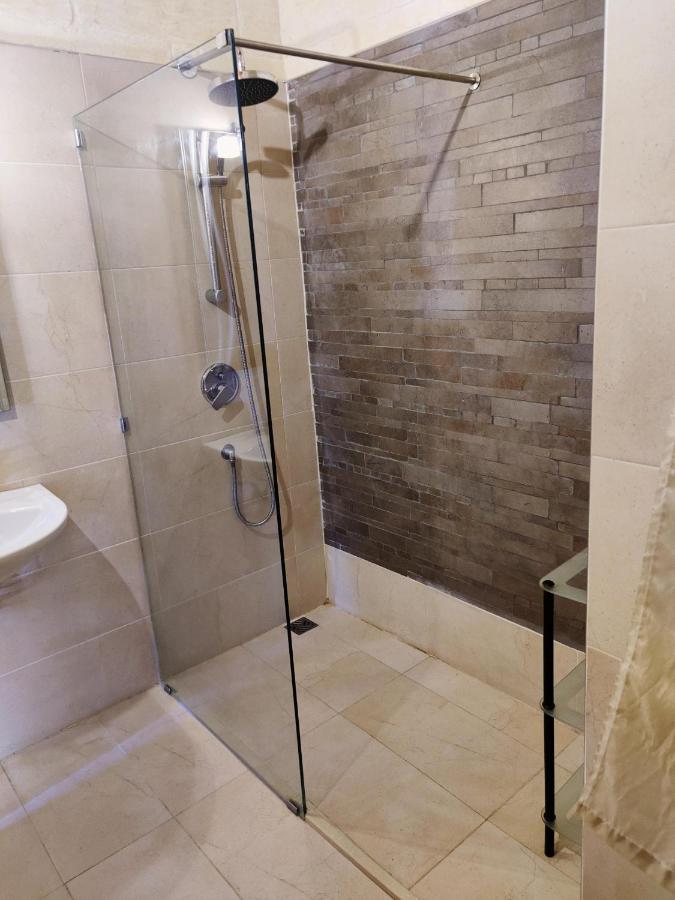 Rosehill Bed And Breakfast Xaghra Ngoại thất bức ảnh