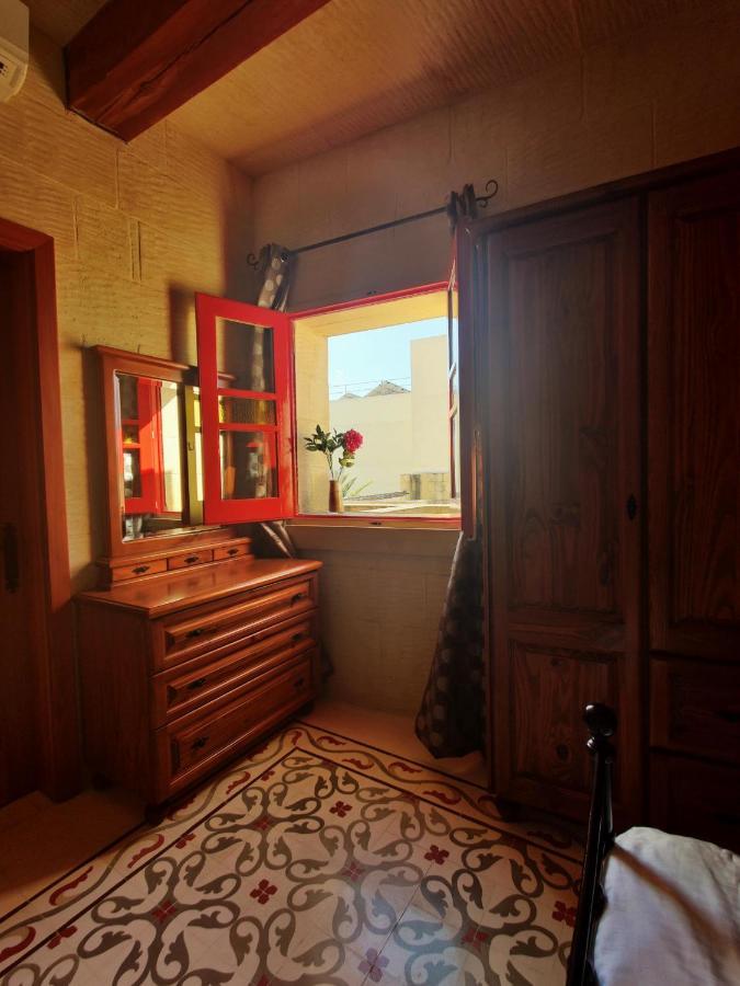 Rosehill Bed And Breakfast Xaghra Ngoại thất bức ảnh